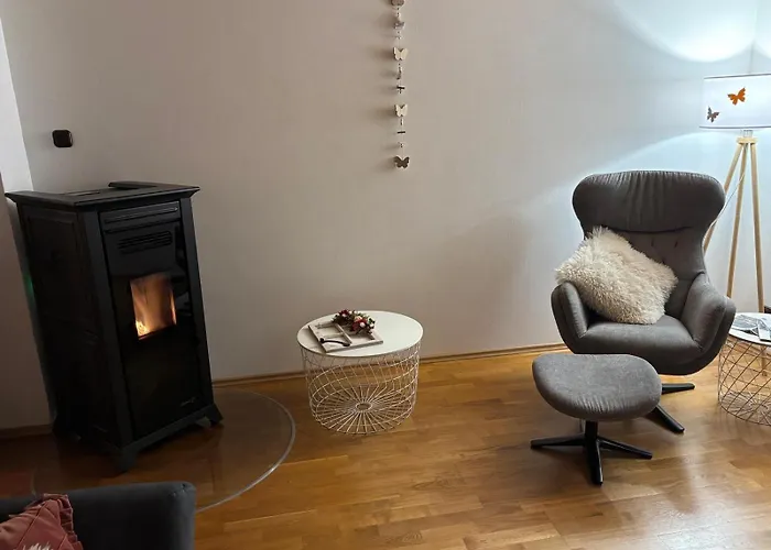 Eifellenz هيلينثال